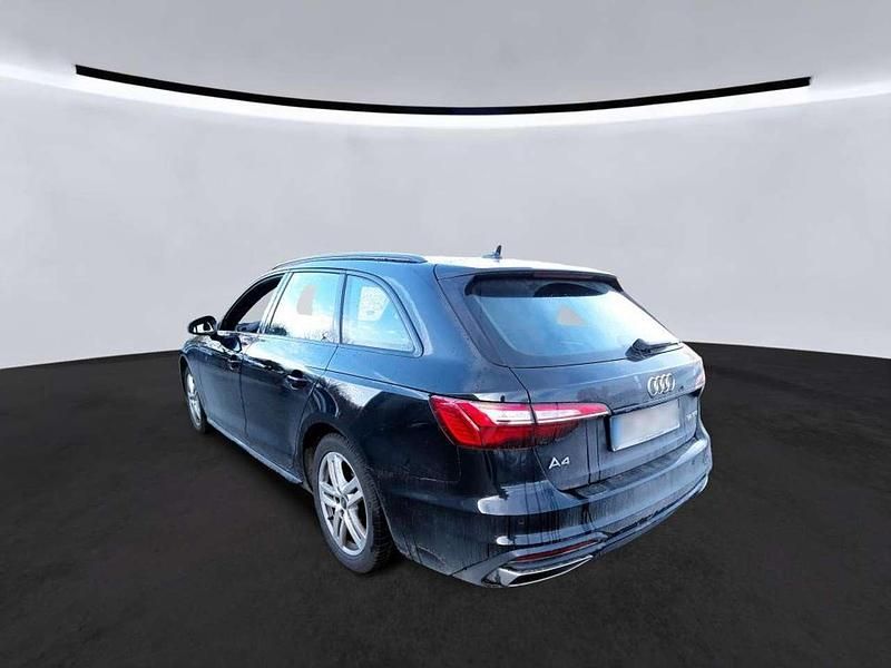 Gebraucht Audi A4 Advanced Plus 150 PS (110 kW) 2023 Mythosschwarz metallic Kombi