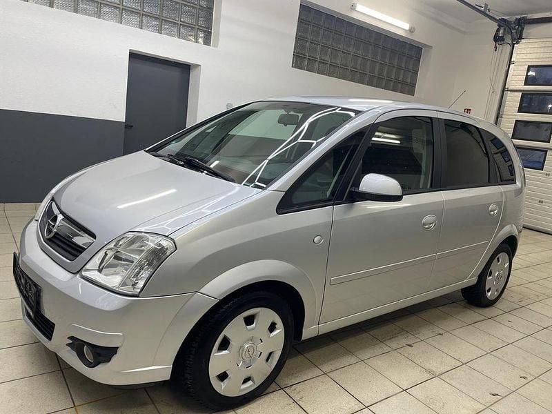 Silber Gebraucht 2007 Opel Meriva Edition Van / Kleinbus | 2.900 € (Etwas zu teuer) - Bild 1/4