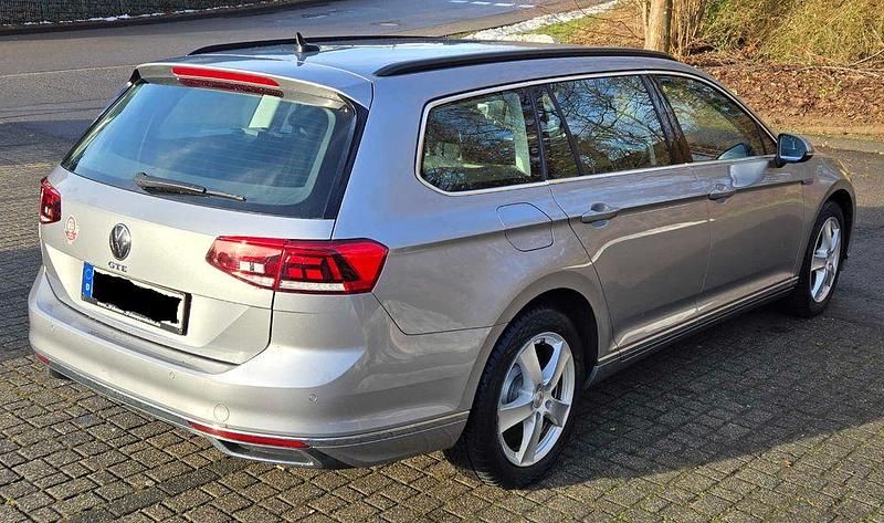 Gebraucht VW Passat GTE 218 PS (160 kW) 2020 Silber Kombi