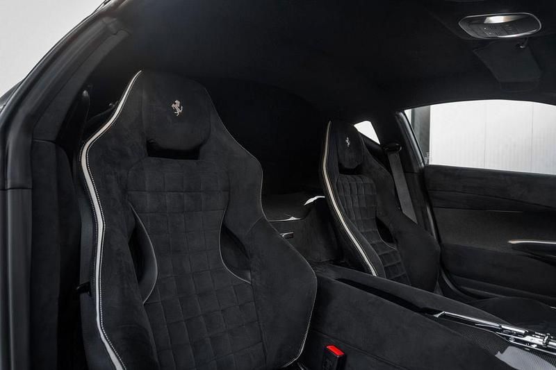 Gebraucht Ferrari 812 829 PS (609 kW) 2022 Schwarz