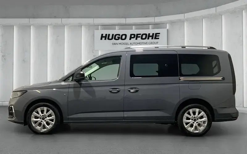 Gebraucht Ford Grand Tourneo Connect Titanium 116 PS (85 kW) 2025 Grau Van / Kleinbus