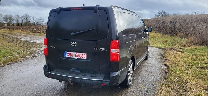 Gebraucht Toyota Proace 177 PS (130 kW) 2018 Schwarz Van / Kleinbus