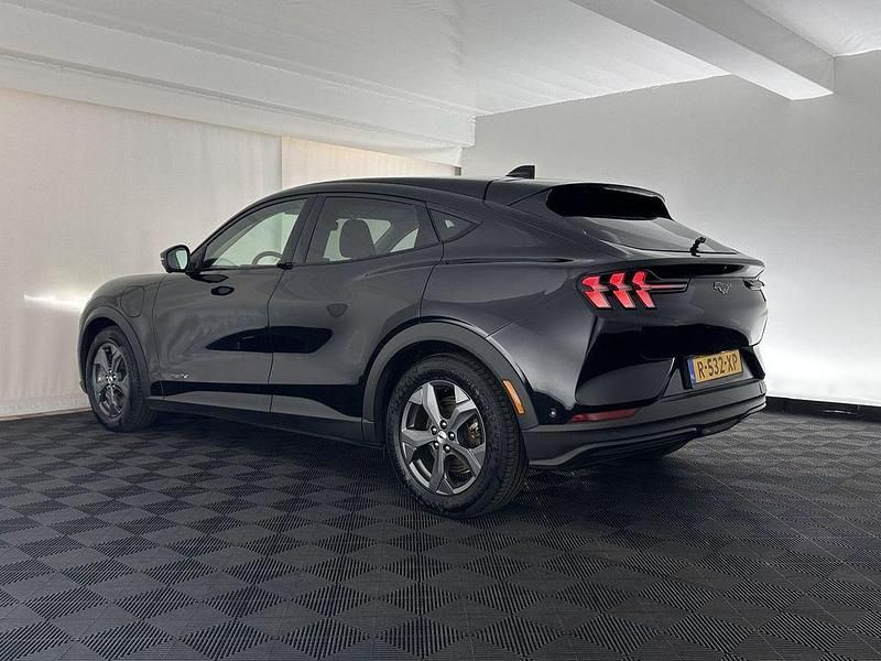 Gebraucht Ford Mustang Mach-E 197 kW (269 PS) 2022 Schwarz SUV