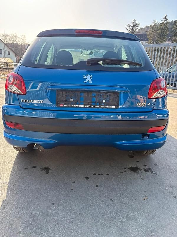 Gebraucht Peugeot 206+ 75 PS (55 kW) 2010 Blau Kleinwagen