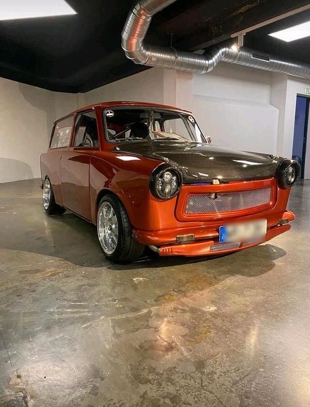 Rot Gebraucht 1991 Trabant 601 Kombi | 19.999 € - Bild 1/4