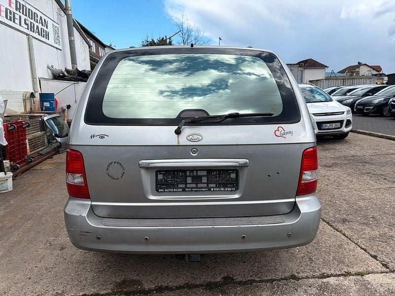 Gebraucht Kia Carnival EX 144 PS (105 kW) 2004 Cool silver Van / Kleinbus