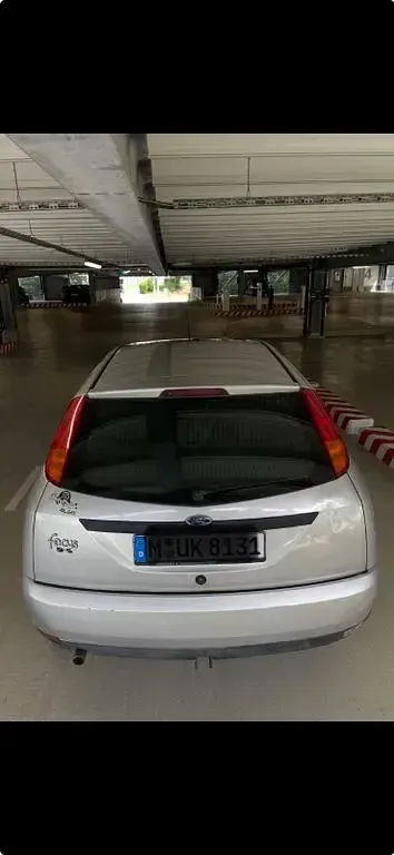 Gebraucht Ford Focus 75 PS (55 kW) 2000 Silber Limousine
