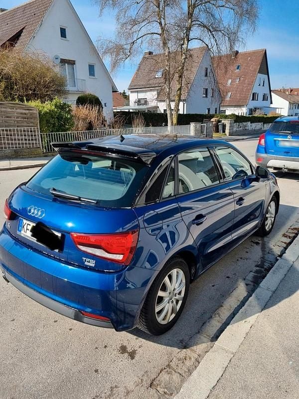 Gebraucht Audi A1 Sport 95 PS (69 kW) 2018 Blau Kleinwagen