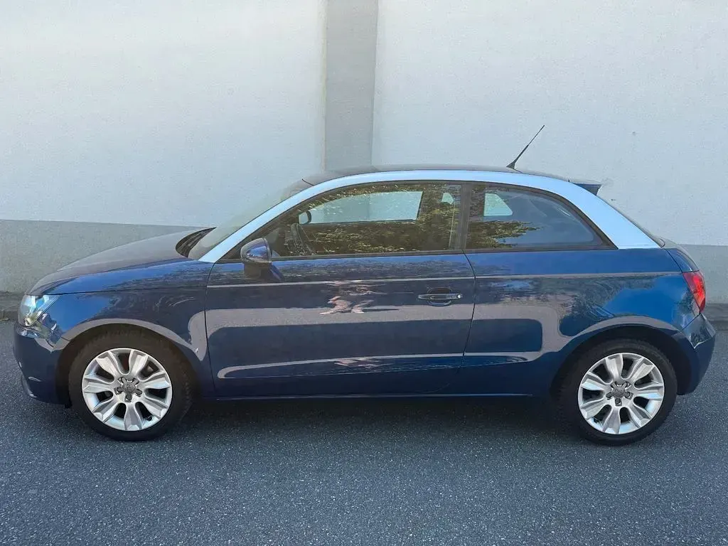 Gebraucht Audi A1 Ambition 86 PS (63 kW) 2011 Blau Kleinwagen