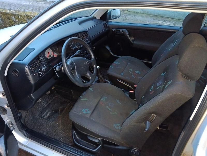 Gebraucht VW Golf III 60 PS (44 kW) 1995 Silber Limousine