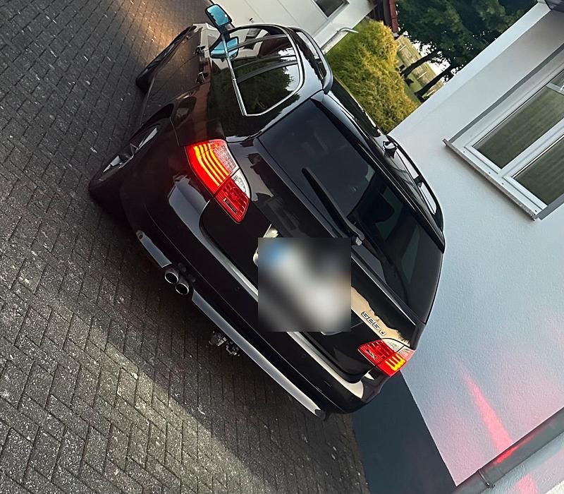 Gebraucht BMW 525 197 PS (144 kW) 2008 Schwarz Kombi