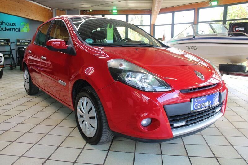 Rot Gebraucht 2011 Renault Clio III Dynamique Limousine | 3.490 € (Fairer Preis) - Bild 1/4