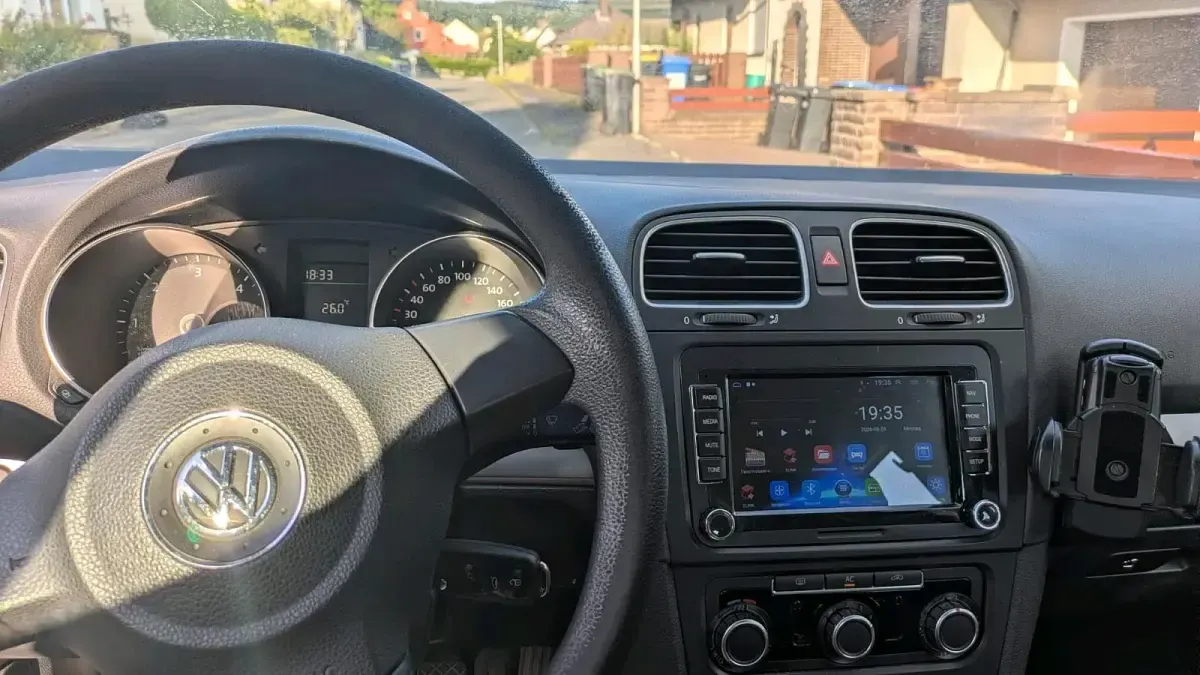 Gebraucht VW Golf VI 105 PS (77 kW) 2010 Weiß Kleinwagen