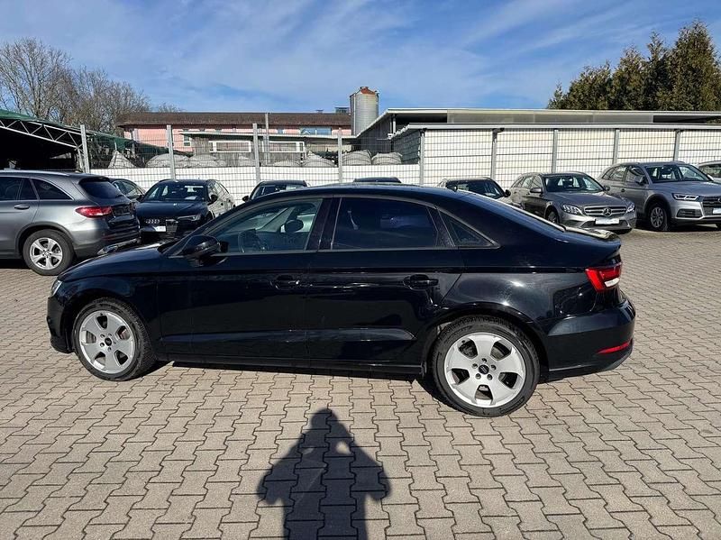 Gebraucht Audi A3 Basis 110 PS (80 kW) 2017 Schwarz Limousine