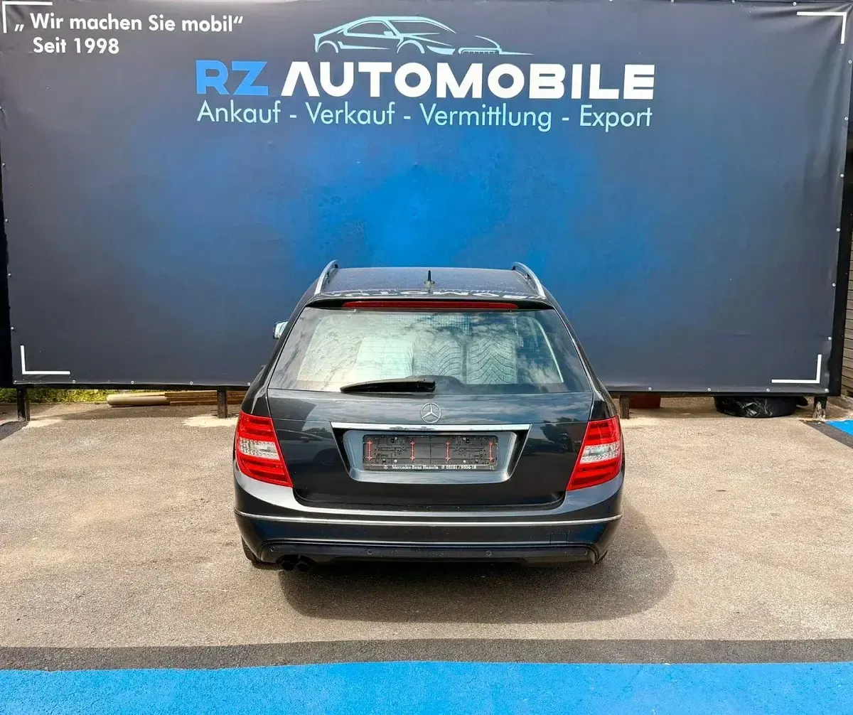 Gebraucht Mercedes C180 156 PS (114 kW) 2013 Schwarz Kombi