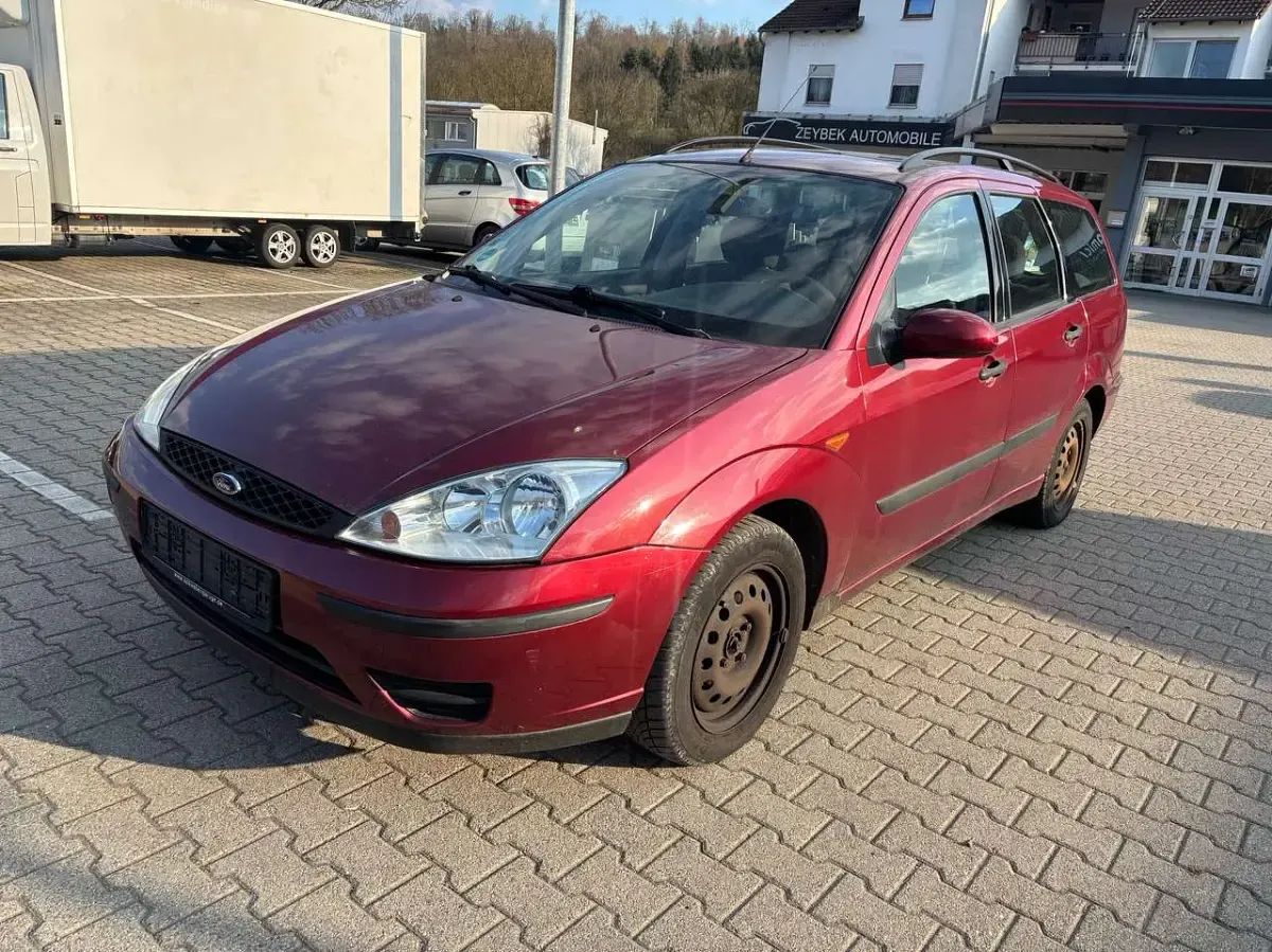 Usata Ford Focus Finesse 101 CV (74 kW) 2002 Rosso Station wagon