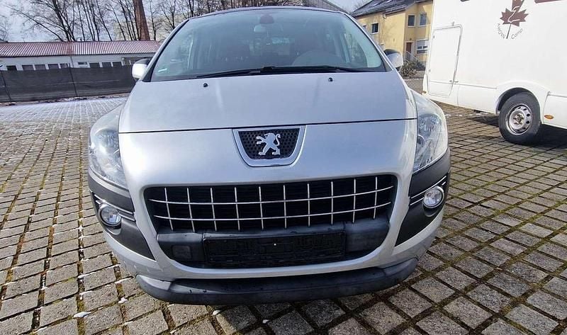 Gebraucht Peugeot 3008 120 PS (88 kW) 2011 Grau Kombi