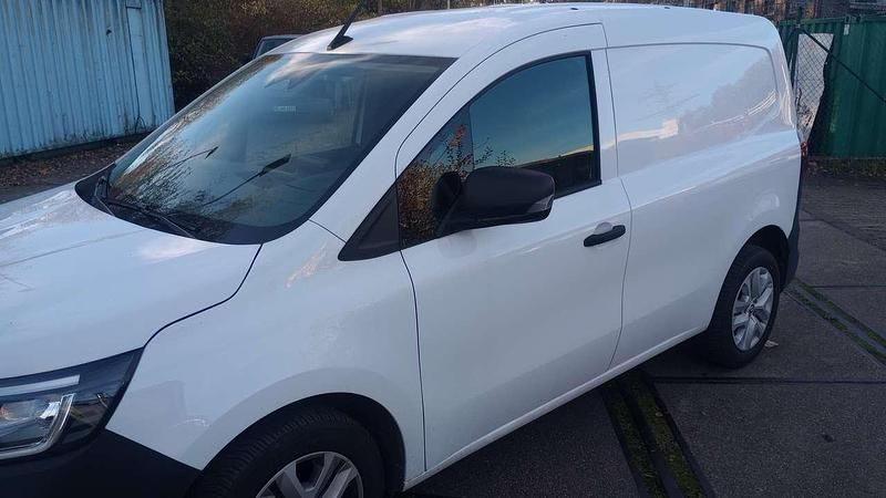 Gebraucht Renault Kangoo Rapid Advance 95 PS (69 kW) 2024 Weiß Van