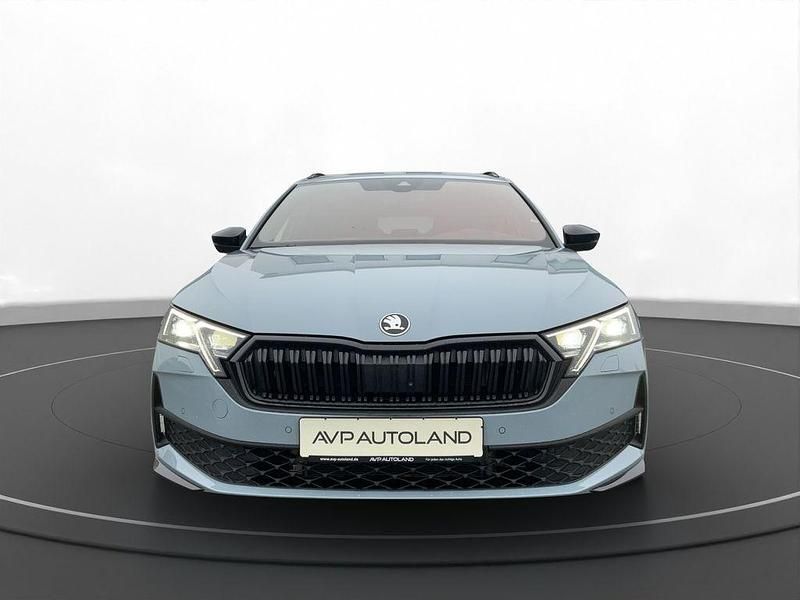 Gebraucht Skoda Octavia SportLine 150 PS (110 kW) 2024 Grau Kombi
