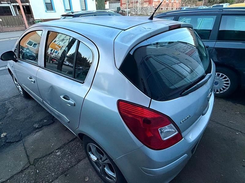 Gebraucht Opel Corsa Cosmo 80 PS (58 kW) 2007 Silber Kleinwagen
