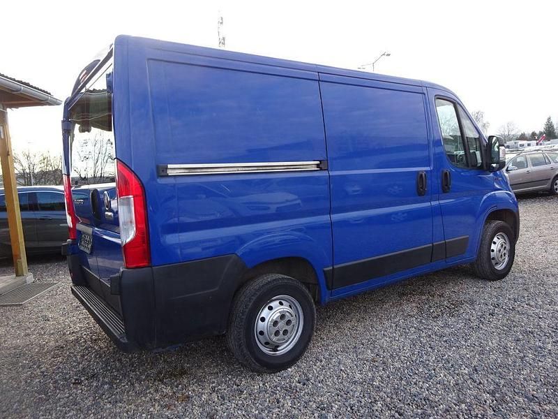 Gebraucht Fiat Ducato 131 PS (96 kW) 2019 Colore esterno (blau) Van
