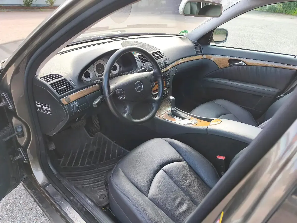 Gebraucht Mercedes E280 190 PS (139 kW) 2008 Braun Kombi