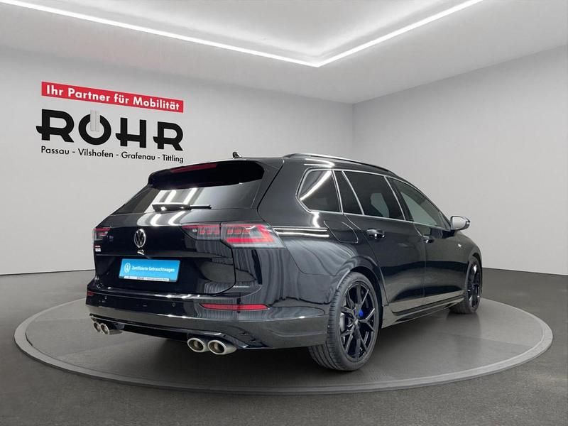 Gebraucht VW Golf VIII R 333 PS (244 kW) 2025 Grenadillschwarz metallic Kombi