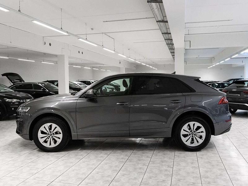 Gebraucht Audi Q8 381 PS (280 kW) 2022 Grau SUV