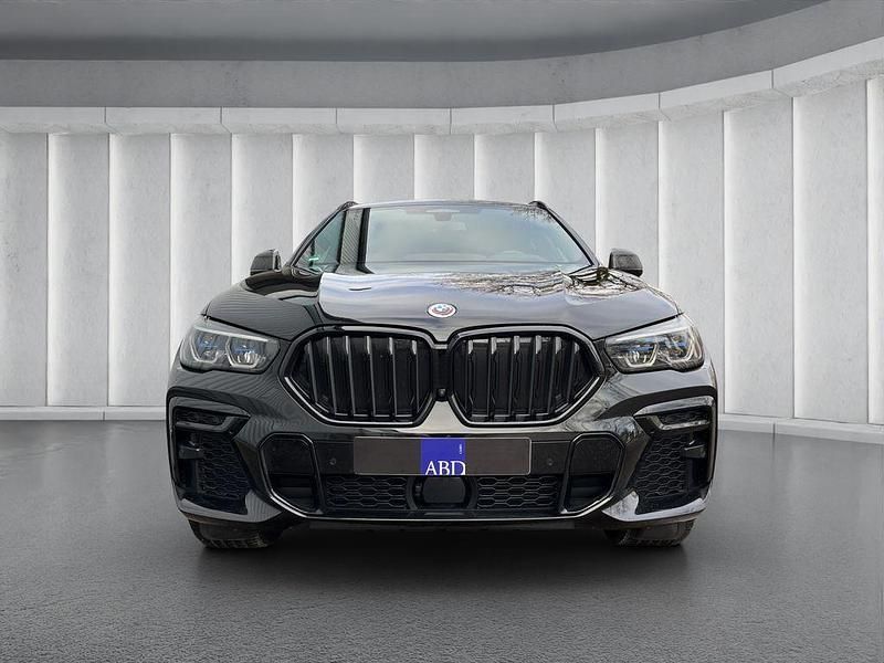 Gebraucht BMW X6 Performance 286 PS (210 kW) 2023 Black sapphire metallic SUV