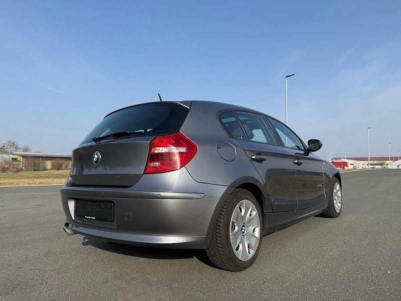 Gebraucht BMW 120 Advantage 177 PS (130 kW) 2011 Grau Kleinwagen