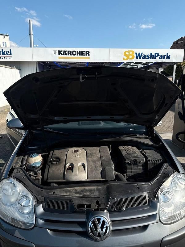 Second-hand VW Golf 116 CP (85 kW) 2006 Gri Coupe