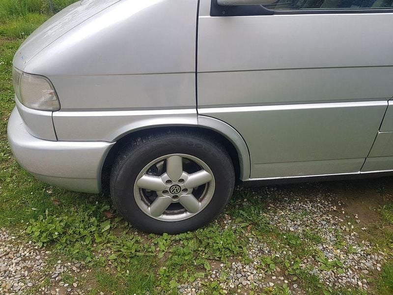 Gebraucht VW Multivan 151 PS (111 kW) 2000 Silber Van / Kleinbus