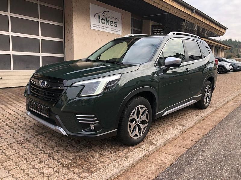 Grün Gebraucht 2023 Subaru Forester SUV | 28.750 € (Fairer Preis) - Bild 1/4