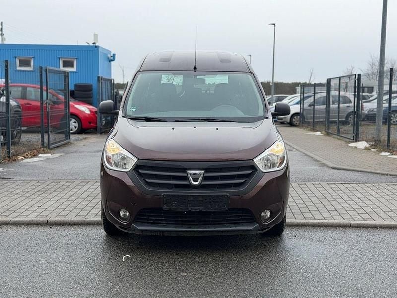 Gebraucht Dacia Dokker Ambiance 102 PS (75 kW) 2017 Braun Van / Kleinbus