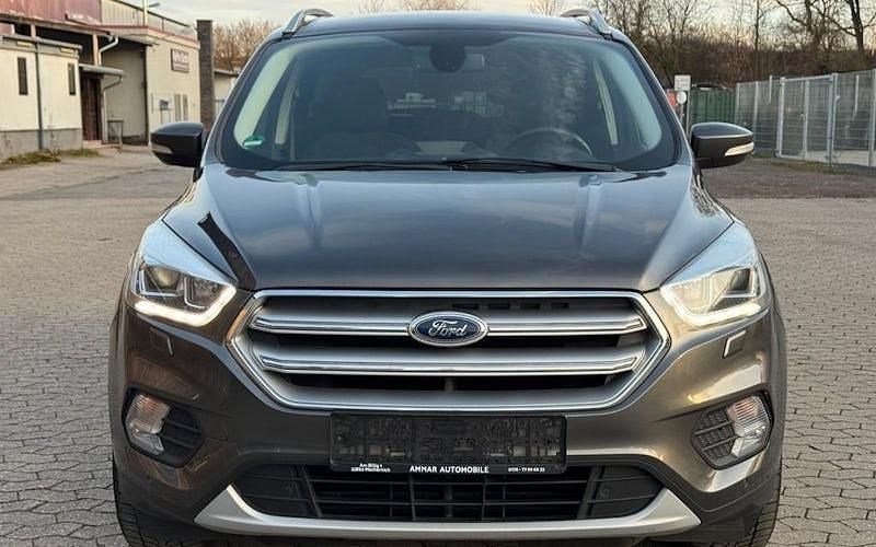 Gebraucht Ford Kuga Titanium 180 PS (132 kW) 2018 Grau SUV