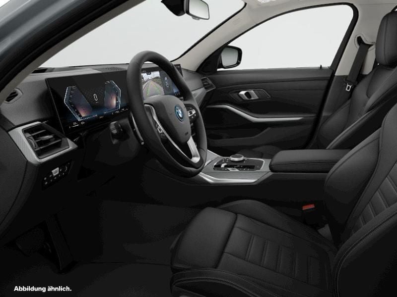 Grau Gebraucht 2023 BMW 330e Limousine | 40.129 € (Fairer Preis) - Bild 1/2