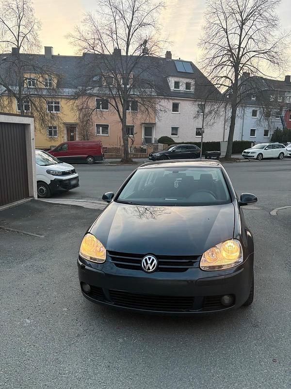 Gebraucht VW Golf IV 102 PS (75 kW) 2004 Blau Limousine