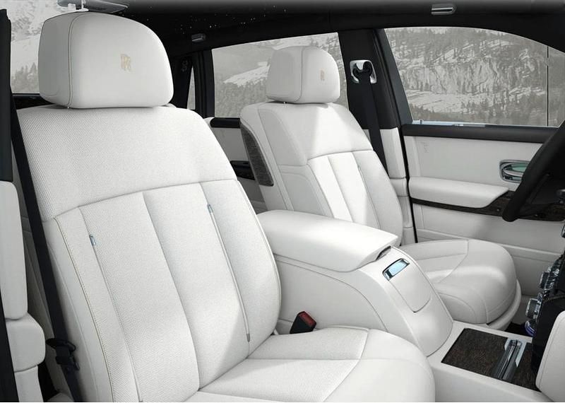 Neu Rolls Royce Phantom 563 PS (414 kW) 2026 Schwarz Limousine