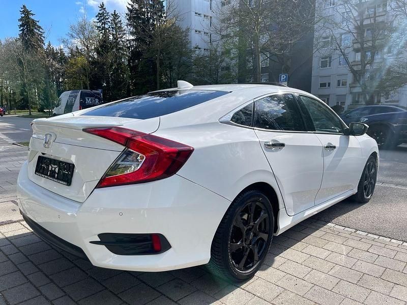 Occasion Honda Civic Executive 182 ch (133 kW) 2017 Blanc Berline