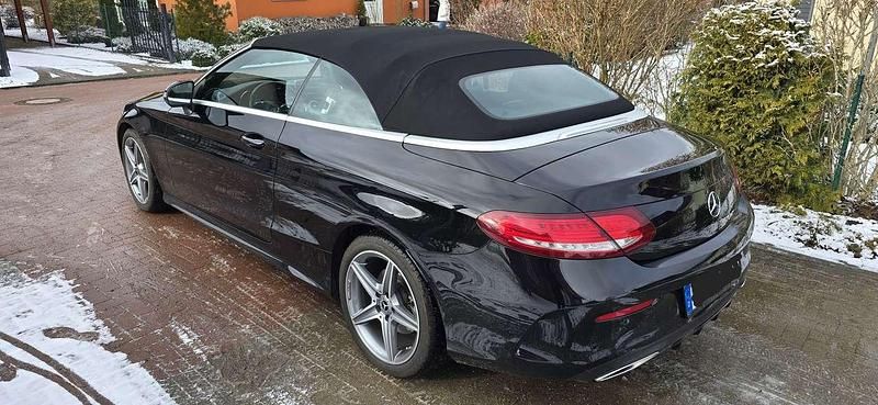 Gebraucht Mercedes C200 AMG line 184 PS (135 kW) 2017 Schwarz Cabrio