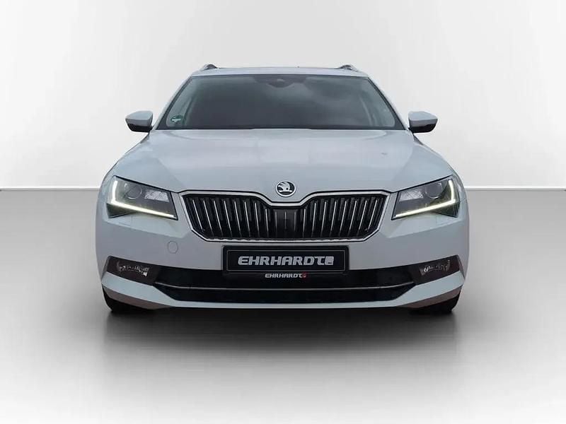 Gebraucht Skoda Superb Style 190 PS (139 kW) 2018 Weiß Kombi