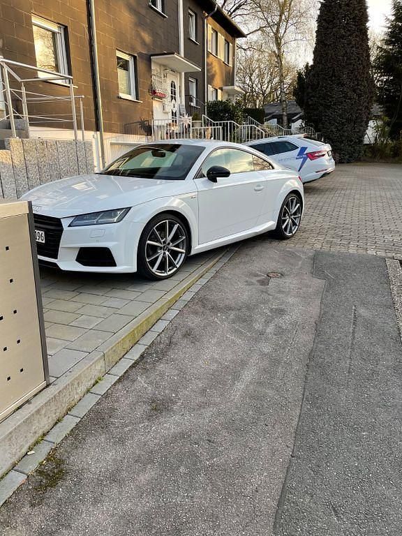 Weiß Gebraucht 2017 Audi TT Ambiente Coupé | 25.900 € (Fairer Preis) - Bild 1/4
