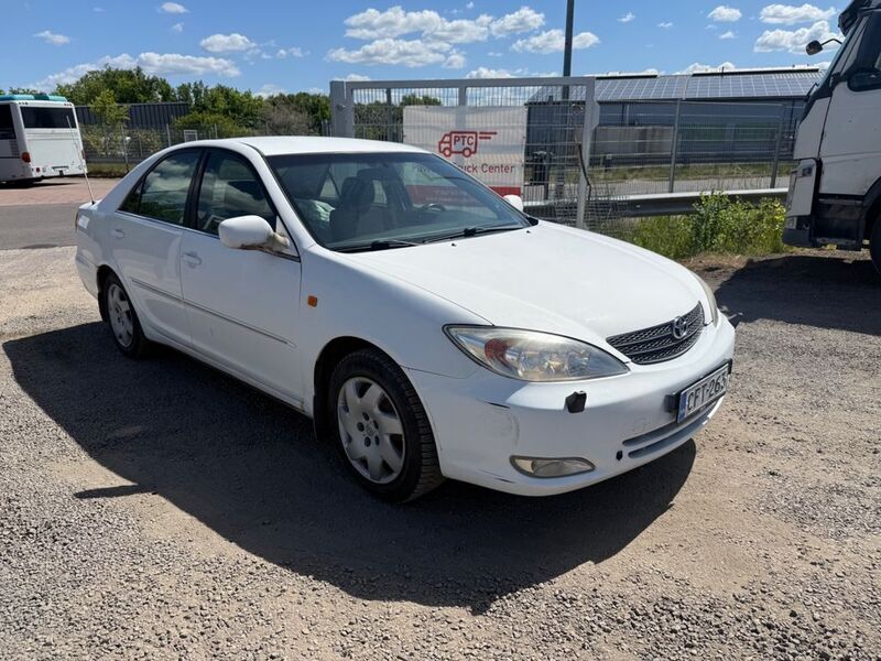 Weiß Gebraucht 2003 Toyota Camry Limousine | 2.590 € (Fairer Preis) - Bild 1/4