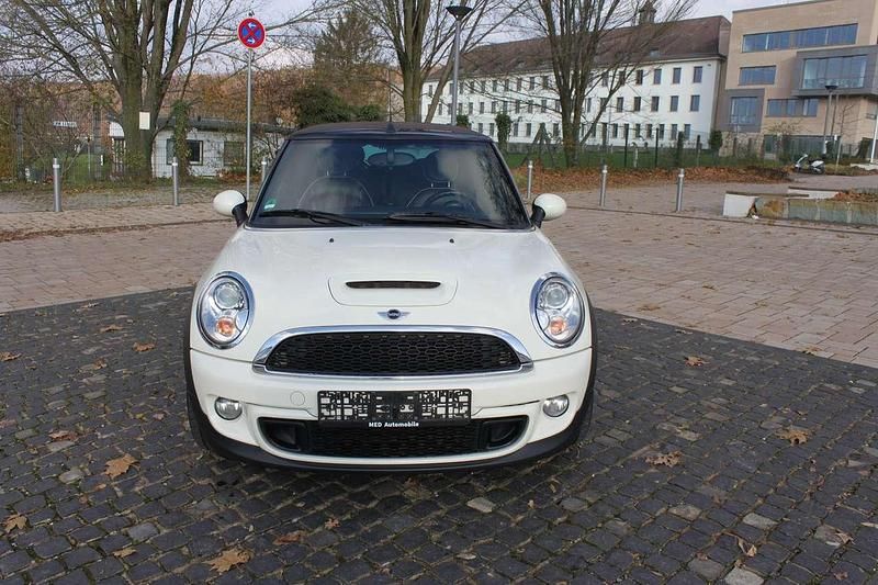 Gebraucht Mini Cooper S Cabriolet 184 PS (135 kW) 2012 Perlweiß metallic Cabrio