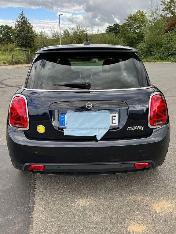 Gebraucht Mini Cooper SE Classic 135 kW (184 PS) 2021 Blau Kleinwagen