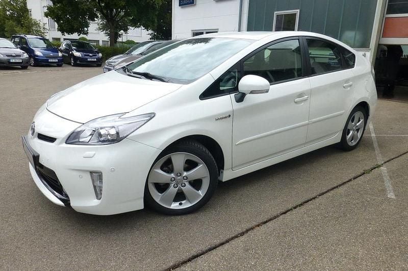 Weiß Gebraucht 2013 Toyota Prius Executive Kleinwagen | 14.390 € (Fairer Preis) - Bild 1/4