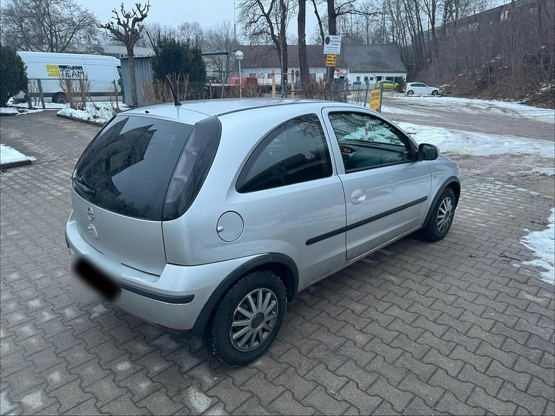 Gebraucht Opel Corsa 58 PS (42 kW) 2005 Silber Kleinwagen