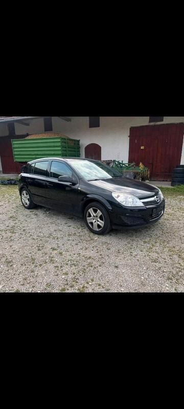Schwarz Gebraucht 2009 Opel Astra Limousine | 850 € (Superpreis) - Bild 1/4