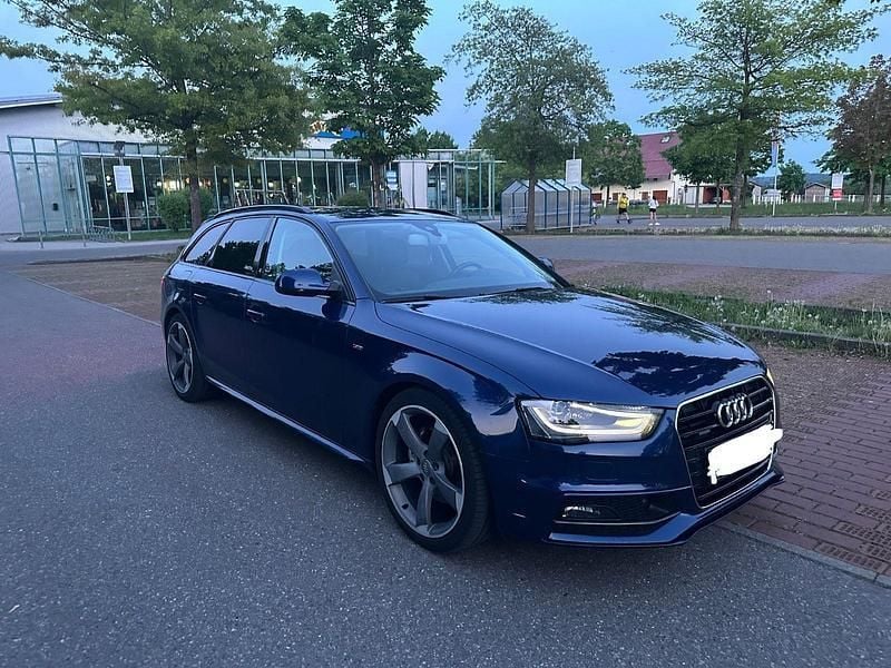 Blau Gebraucht 2014 Audi A4 S-Line Kombi | 12.000 € (Guter Preis) - Bild 1/4