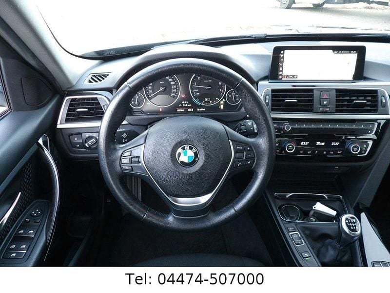 Gebraucht BMW 330 Advantage 252 PS (185 kW) 2018 Schwarz Kombi